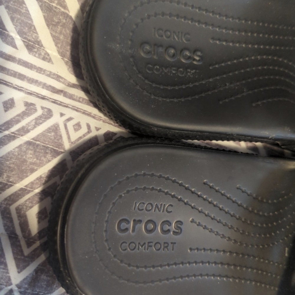 Camo Crocs Size 11 Mens